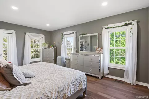 Bedroom - 14104 Carleton West Rd, Exeter, MI 48117 photo 2 of 5