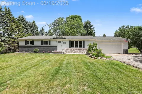 74600 Nordman Ct, Bruce Township, MI 48065