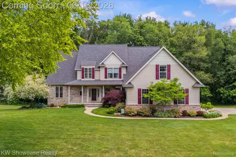 5580 Birch Ln, Springfield, MI 48350