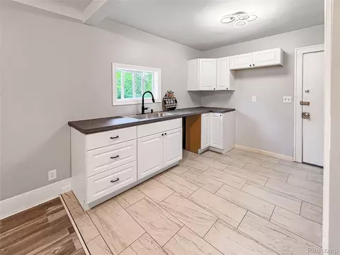 Kitchen - 1114 Christopher St, Flint, MI 48503 photo 2 of 3