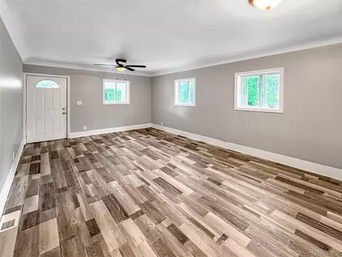 Living - 1114 Christopher St, Flint, MI 48503 photo 2 of 2