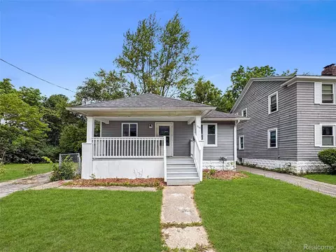 Exterior - 1114 Christopher St, Flint, MI 48503 photo 7 of 7