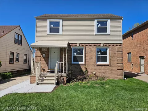 5215 Curtis St, Dearborn, MI 48126
