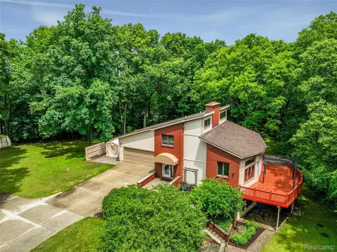 3378 Jossman Hls, Groveland, MI 48462