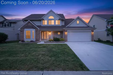 47186 Scarlet Dr S, Novi, MI 48374