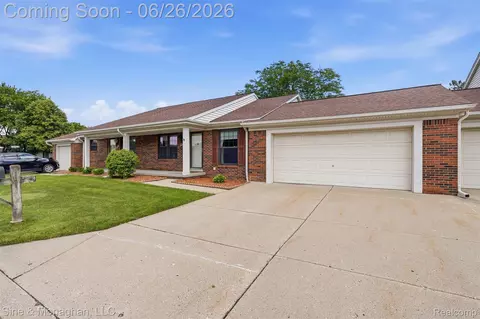 28047 Maple Forest Blvd E #51, Harrison, MI 48045