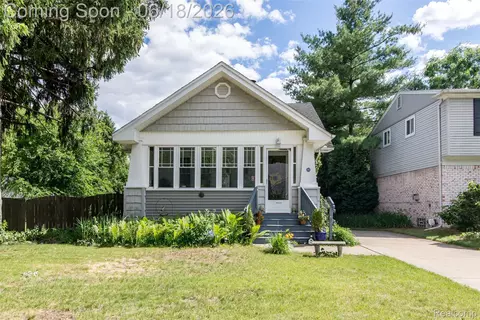 140 E Lawrence Ave, Royal Oak, MI 48073