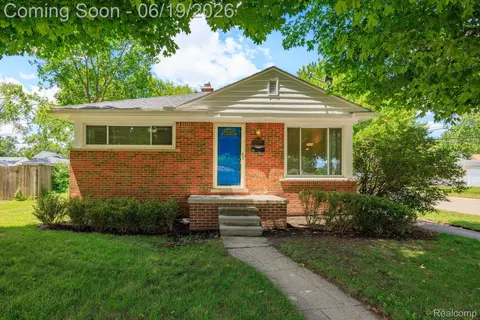 2879 Royal Ave, Berkley, MI 48072