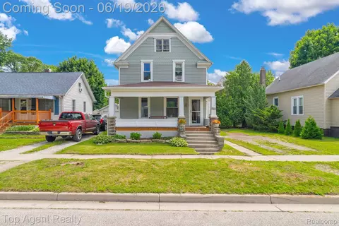 2714 Stone St, Port Huron, MI 48060