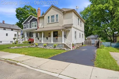 411 Pingree Blvd, Royal Oak, MI 48067