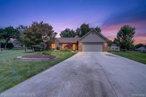 23499 Winthrop Ct, Novi, MI 48375
