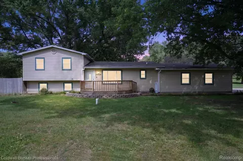 3024 Harold Dr, Oregon, MI 48421