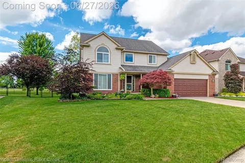 36086 Saint Clair Dr, New Baltimore, MI 48047