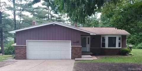 423 Sunset, White Lake, MI 48383