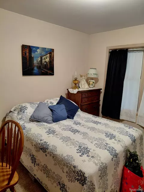 Bedroom - 4405 S Hemlock Rd, Centerville, MI 49621 photo 4 of 4