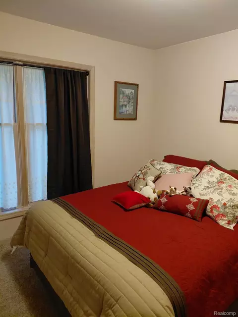 Bedroom - 4405 S Hemlock Rd, Centerville, MI 49621 photo 3 of 4