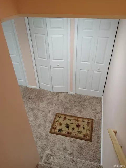 Entry Way - 4405 S Hemlock Rd, Centerville, MI 49621 photo 2 of 2