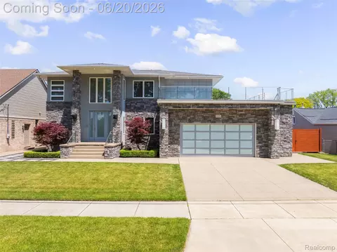 22491 E 10 Mile Rd, Saint Clair Shores, MI 48080