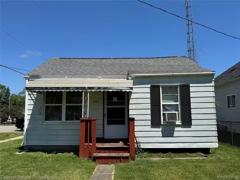 2097 E Mclean Ave, Burton, MI 48529