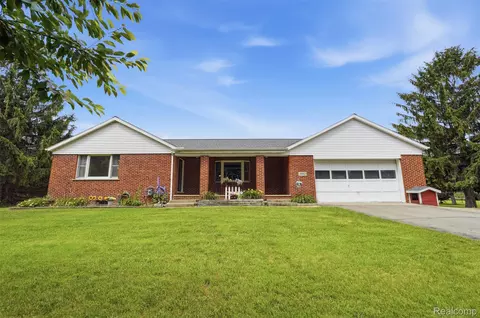 3843 Hooker Rd, Pinckney, MI 48169