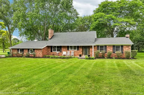 66653 Hartway Rd, Ray, MI 48096