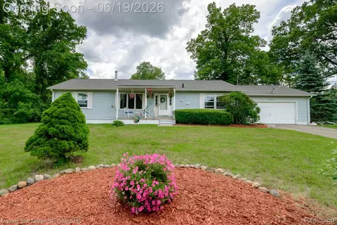 24567 Sherwood Rd, Sumpter, MI 48111
