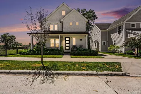 111 N Dorchester Ave, Royal Oak, MI 48067