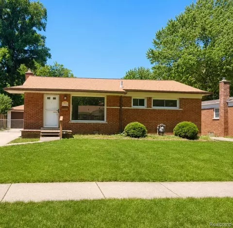 24335 Cottage Ln, Warren, MI 48089