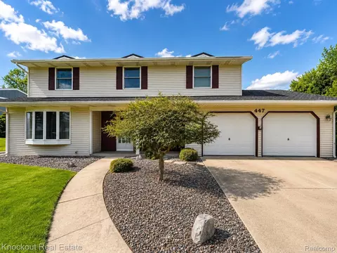 447 Harvest Ln, Frankenmuth, MI 48734