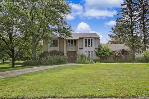 4231 Windridge Ct, West Bloomfield, MI 48323