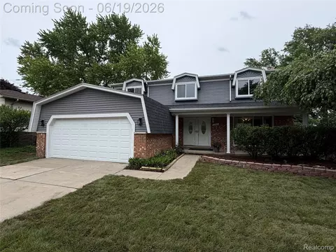 1740 Lakewood Dr, Troy, MI 48083