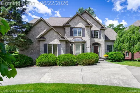 8225 Brookstone Ln, Village Of Clarkston, MI 48348
