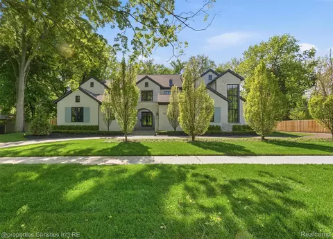 1551 Lakeside Dr, Birmingham, MI 48009