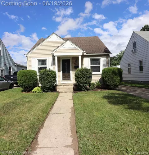 4011 Mildred St, Wayne, MI 48184