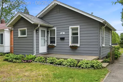 1592 Shevlin St, Ferndale, MI 48220