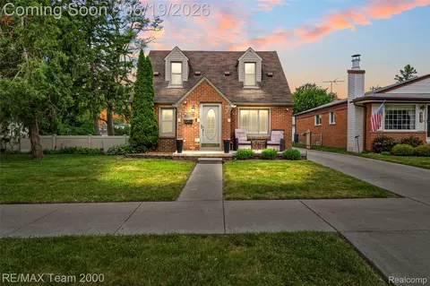 6155 N Silvery Ln, Dearborn Heights, MI 48127