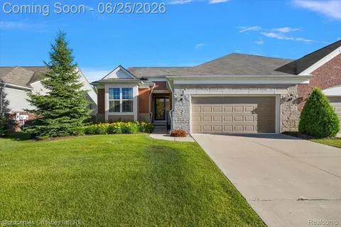 23346 Spring Creek Dr, Macomb, MI 48042