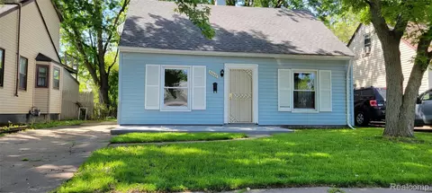 20462 Kingsville St, Harper Woods, MI 48225