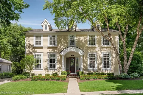 345 Golf View Blvd, Birmingham, MI 48009