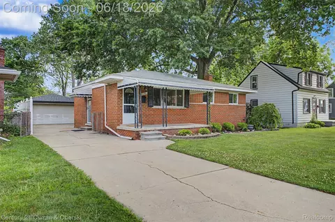 29192 James St, Garden City, MI 48135