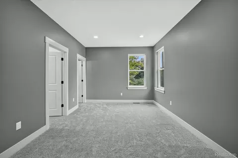 Bedroom - 926 Ford Rd, Carleton, MI 48117 photo 4 of 5
