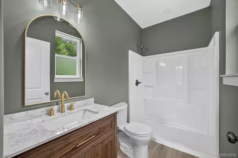 Bath - 926 Ford Rd, Carleton, MI 48117 photo 2 of 2