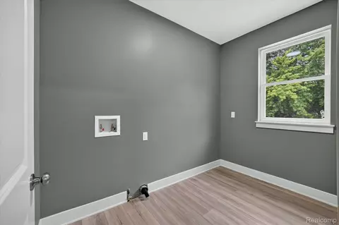 Entry Way - 926 Ford Rd, Carleton, MI 48117 photo 2 of 2