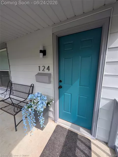 124 Henry Clay Ave, Pontiac, MI 48341