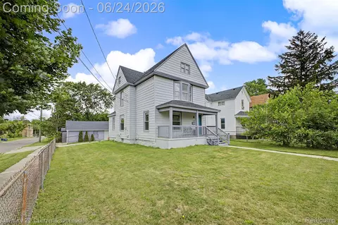 124 Henry Clay Ave, Pontiac, MI 48341