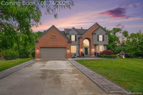 4575 Northridge Ct, West Bloomfield, MI 48323