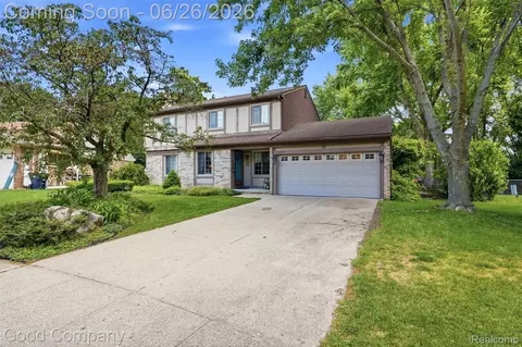 38630 Meeting House Ln, Livonia, MI 48154