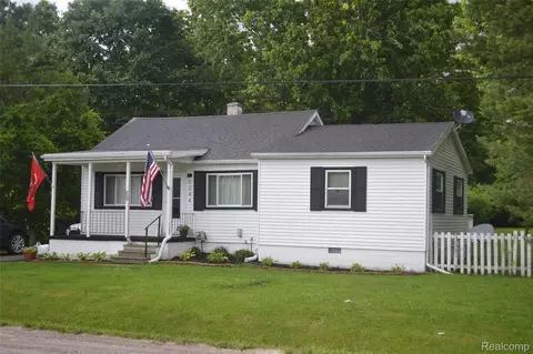 5244 Oleksyn Rd, Mount Morris, MI 48504
