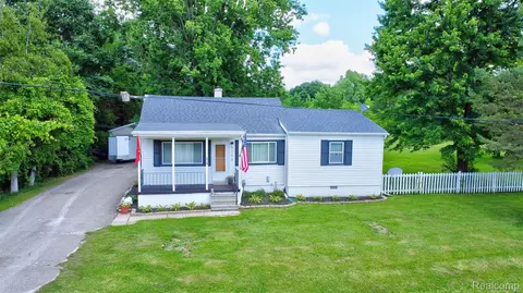 5244 Oleksyn Rd, Mount Morris, MI 48504