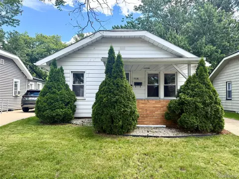 3226 Grayson St, Ferndale, MI 48220
